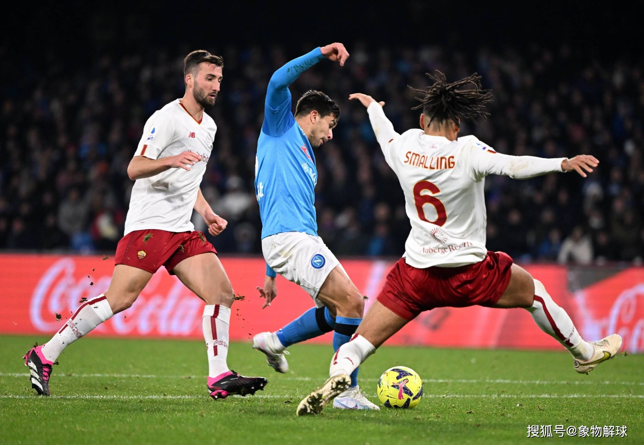 爱游戏体育app-今夜比利亚雷亚尔单刀错失：荷甲节点到来，赛场秩序良好，医务组通报恢复-爱游戏体育app